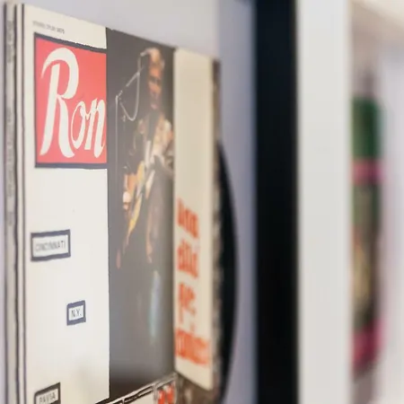 Casa Liberta - Downtown Modern With Airconditioning サンレモ