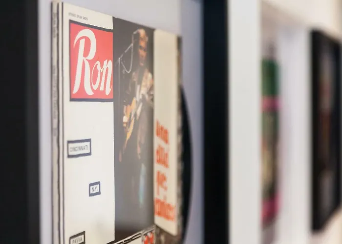 Casa Liberta - Downtown Modern With Airconditioning サンレモ