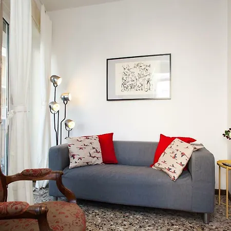 Casa Liberta - Downtown Modern With Airconditioning Apartment