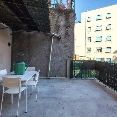 Casa Liberta - Downtown Modern With Airconditioning Apartment