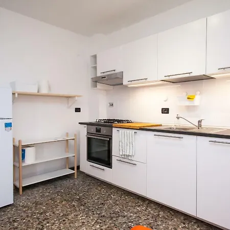 Casa Liberta - Downtown Modern With Airconditioning Apartment