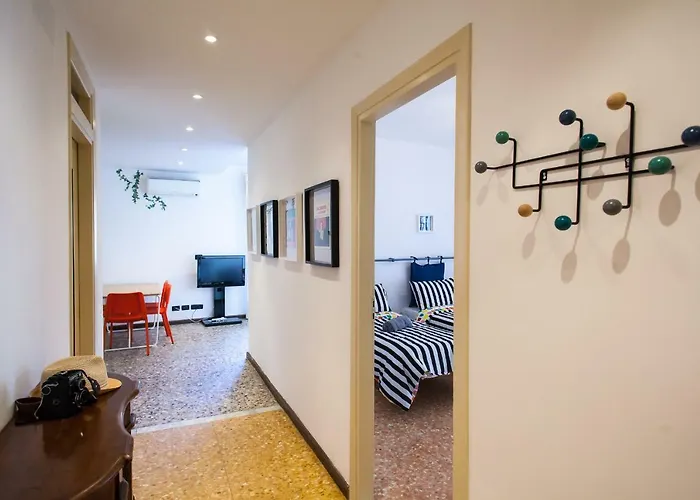 Casa Liberta - Downtown Modern With Airconditioning Apartman San Remo